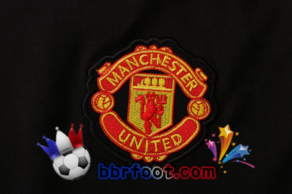 Ensemble Training T-Shirts Manchester United + Pantalon Noir 21/22