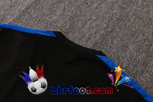 Ensemble Training T-Shirts Manchester United + Pantalon Noir 21/22