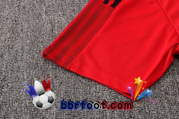 Ensemble Training T-Shirts Manchester United + Pantalon Rouge 22/23