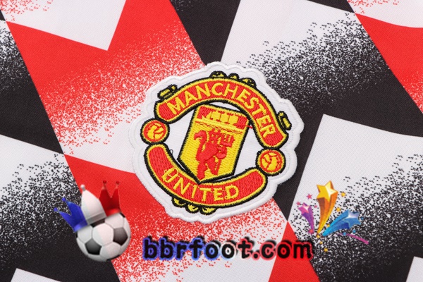 Training T-Shirts Manchester United + Pantalon Rouge 22/23