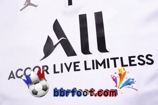 Survetement Foot Paris PSG Jordan Blanc 20/21